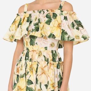 🎉🎉Host Pick BNWT Ladies Dolce & Gabbana Floral Dress🎉🎉